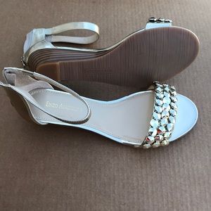 Enzo Angiolini karezza  gold sandals size 8 1/2